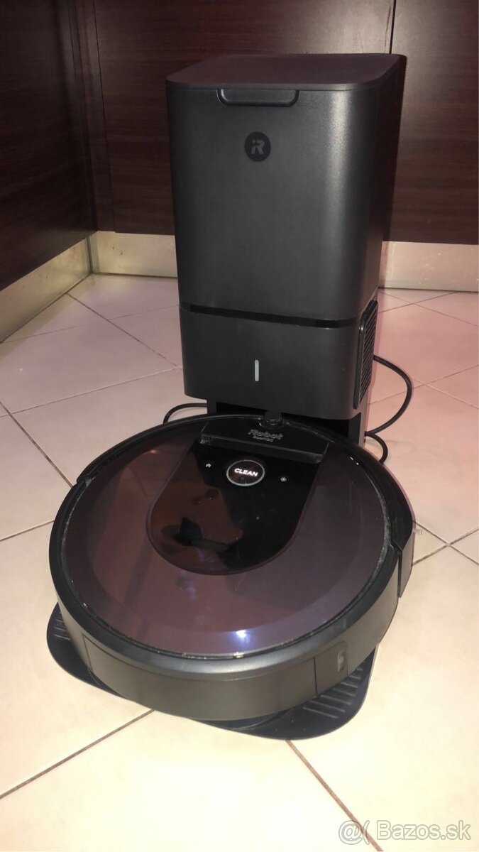 iRobot Roomba i7