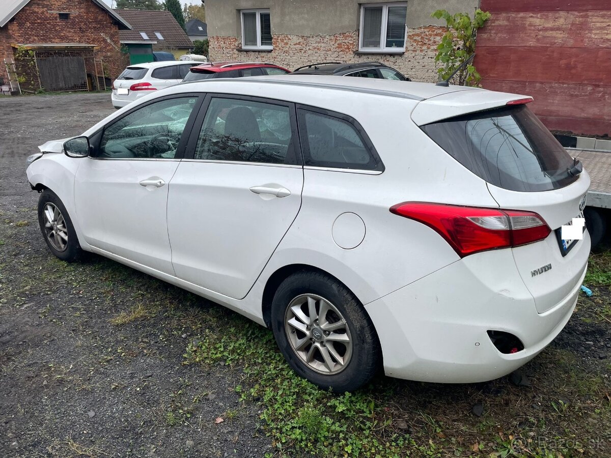 Hyundai I30 1.6CRDi 81kw, r.7/2014, klima