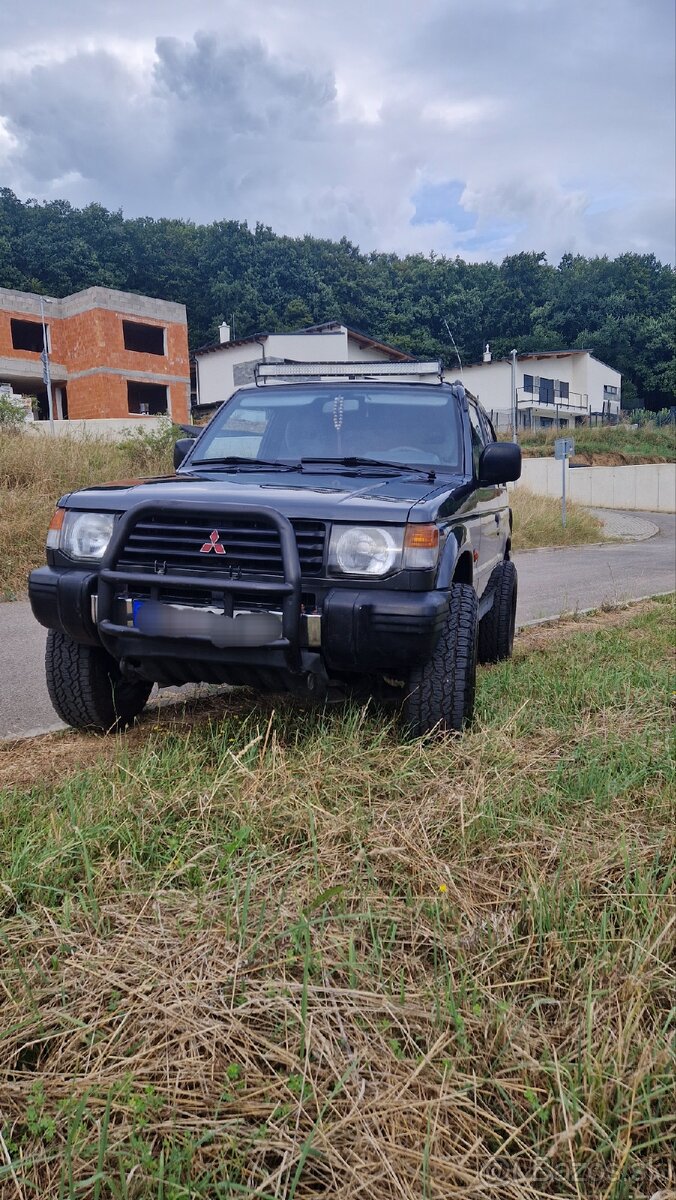 Mitshubishi Pajero 2.5 TD,ročnik 1996