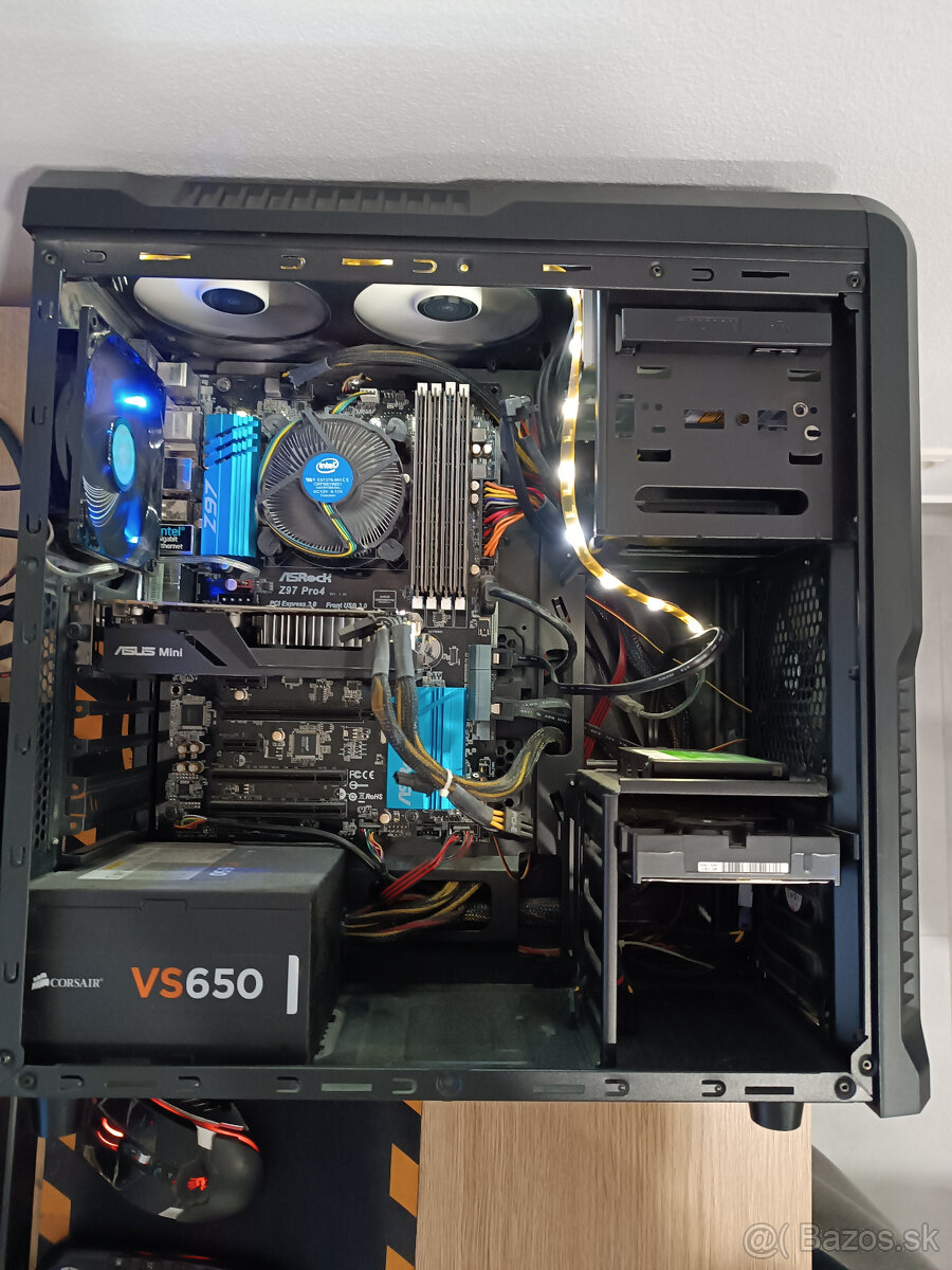 PC SKRINKA ZALMAN Z3PLUS + ZDROJ CORSAIR VS650