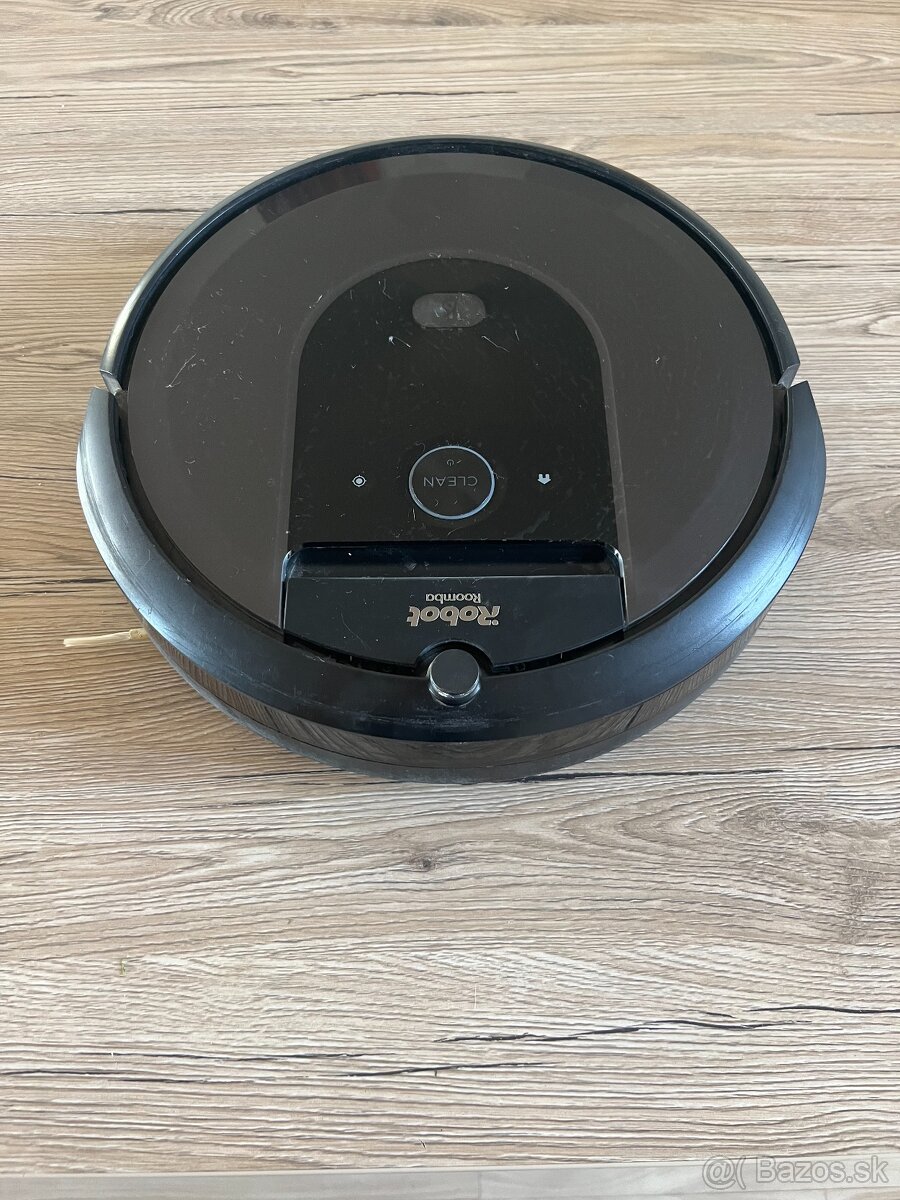 Lacno predam roboticky vysavac iRobot Roomba i7