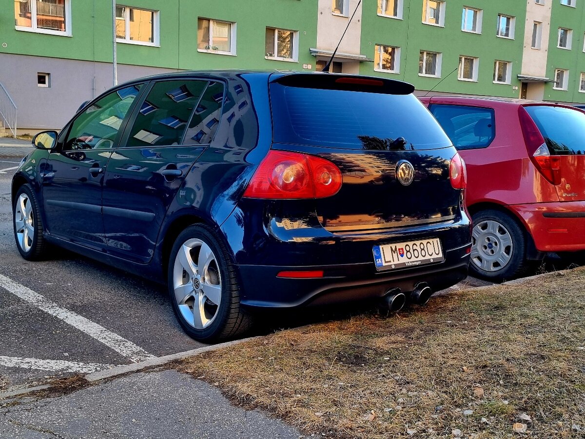 Volkswagen golf 5-1,4 benzín