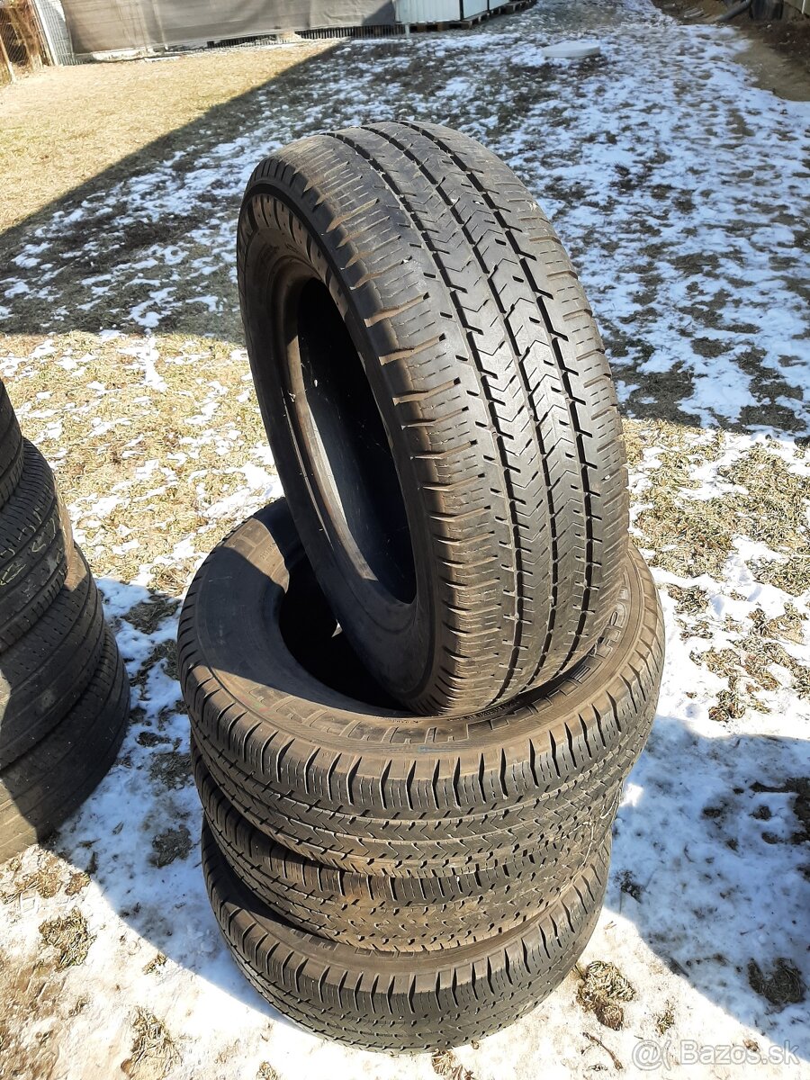 215/65r16C 106/104T Michelin zimne