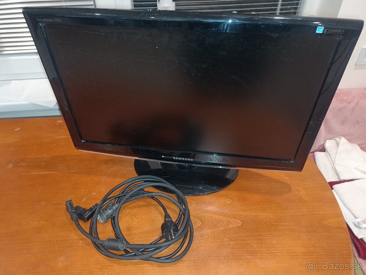 LCD monitor Samsung 24 palcovy