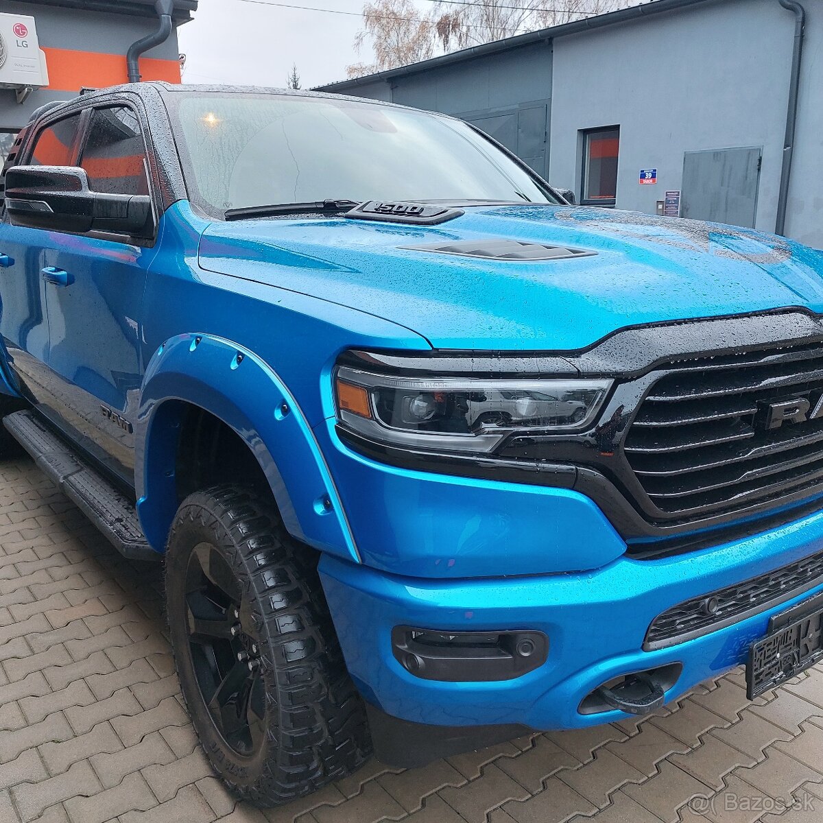 DODGE RAM 1500 5,7 HEMI BUILT TO SERVE 2023