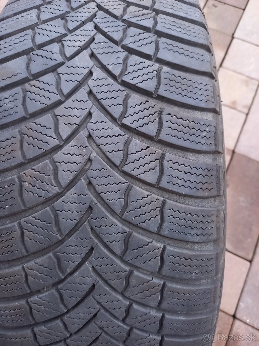 Predám zimné pneumatiky Bridgestone 205 55 r16