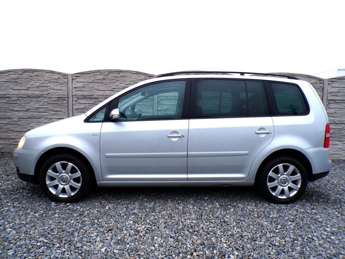 Volkswagen Touran 2.0TDi 135PS SPORTLINE PĚKNÝ