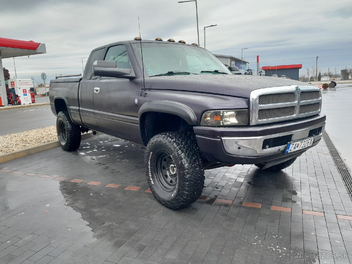 Dodge ram v8 5.2, pick up ,4x4