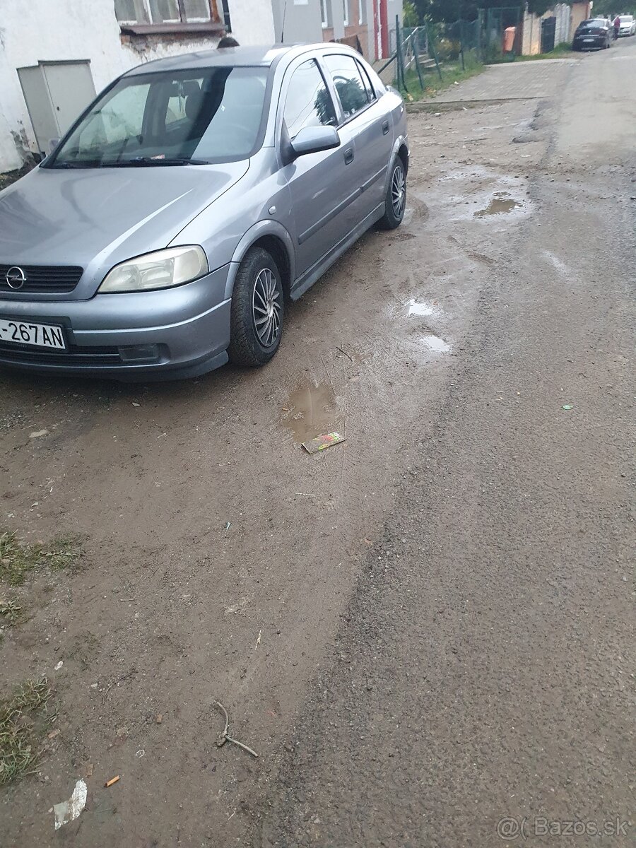 Opel astra