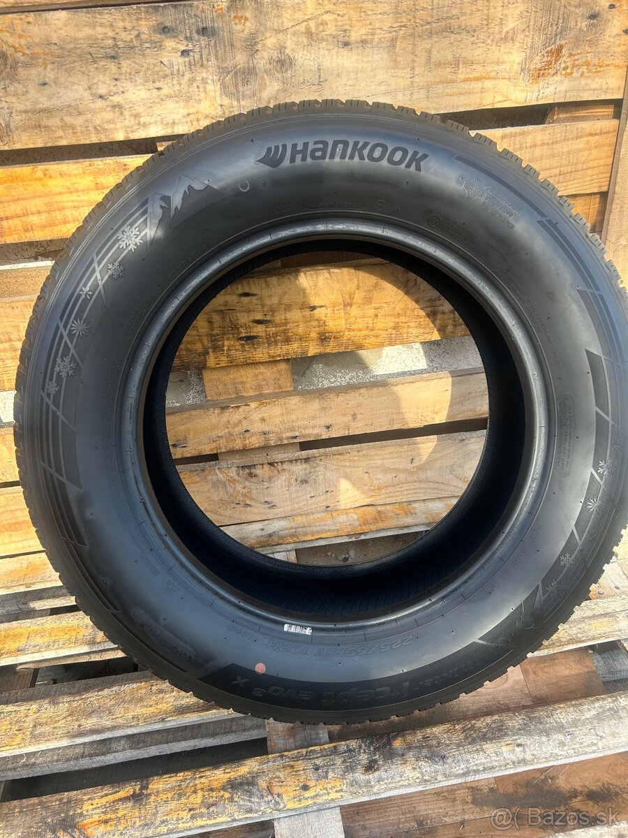 Hankook winter icept evo3x 225/65/17”-102H zimne