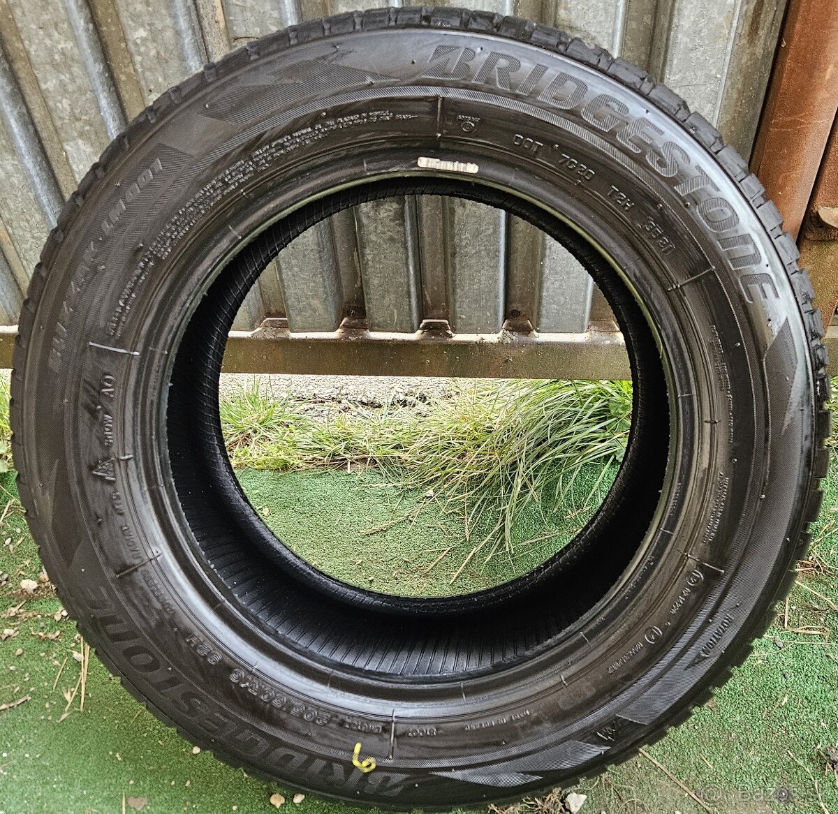 Špičkové zimné pneu Bridgestone Blizzak LM001 - 205/60 r16