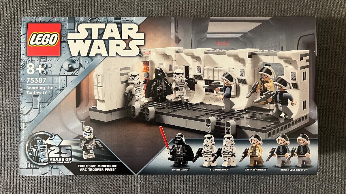 LEGO Star Wars 75387 Nástup na palubu Tantive IV