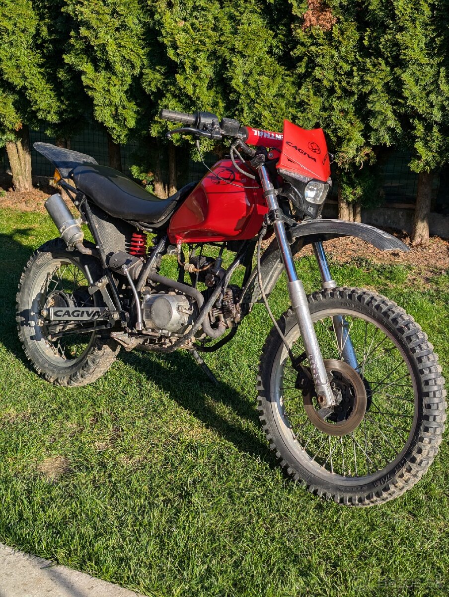 Cagiva Elefant prerobená na motor 125 4t