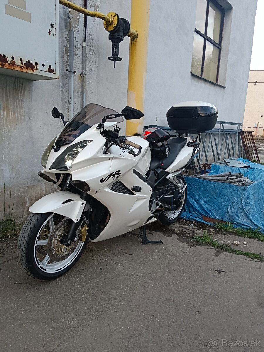 Honda vfr 800. V tp 35kw