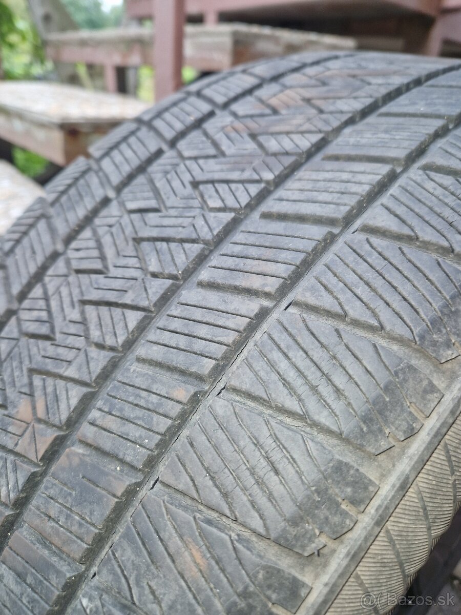 255/55r18 C