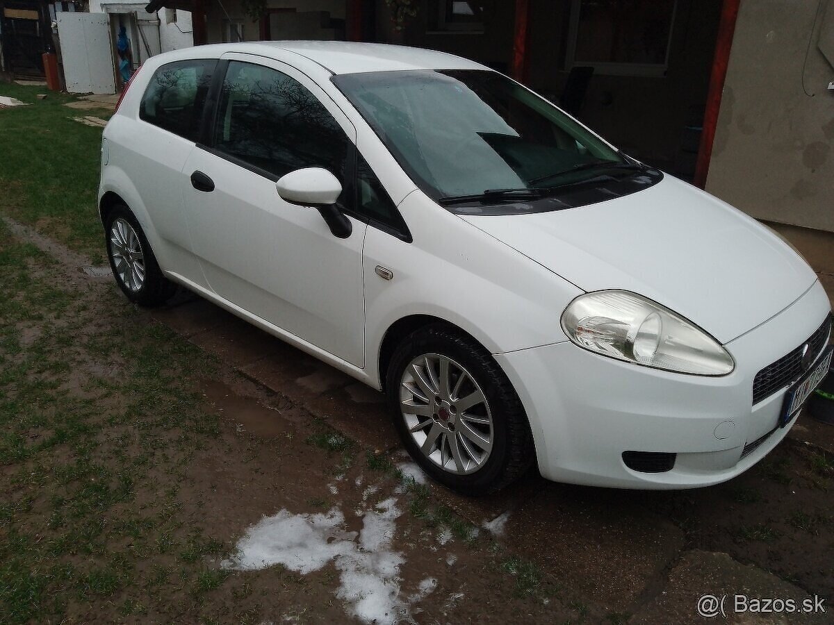 FIAT PUNTO GRANDE 1.2 48KW  BEZ TP A SPZ