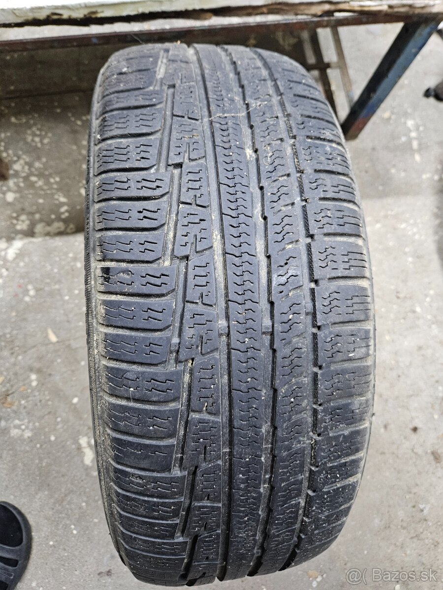 225/55 r17 zimne pneu Nokian