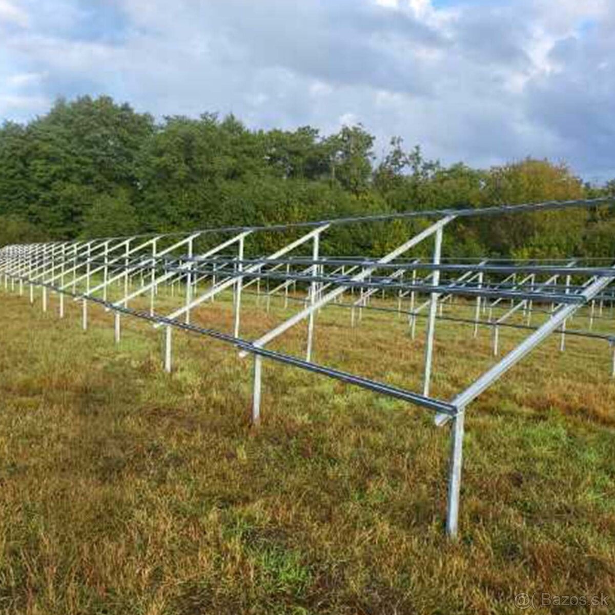 Hľadáme 8 pokladačov solárnych panelov na fotovoltaické farm