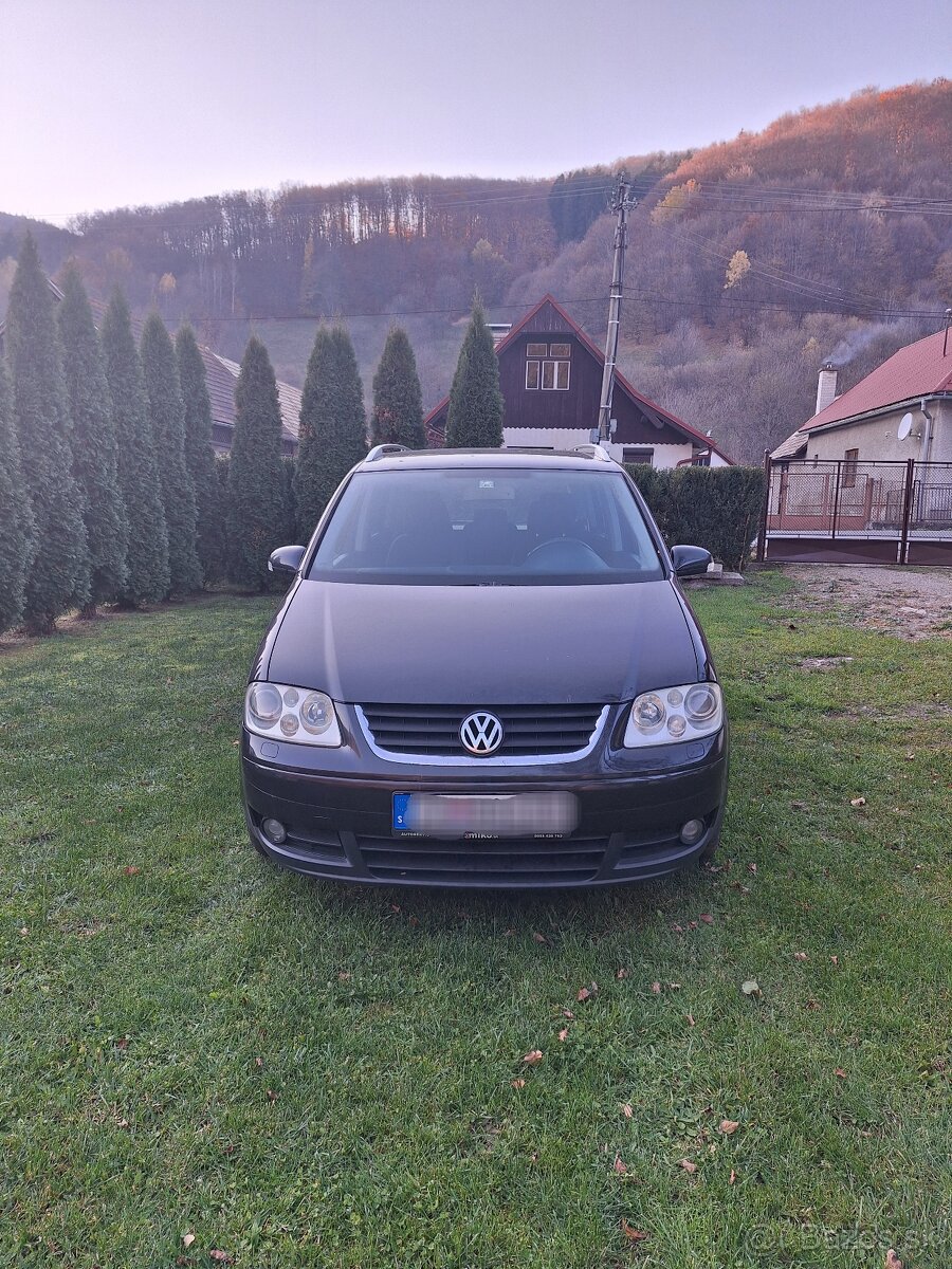 VW Touran 2.0 TDI, 103kW, automat