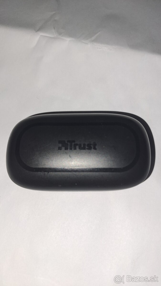 Trust skrinku pre Bluetooth slúchadlá