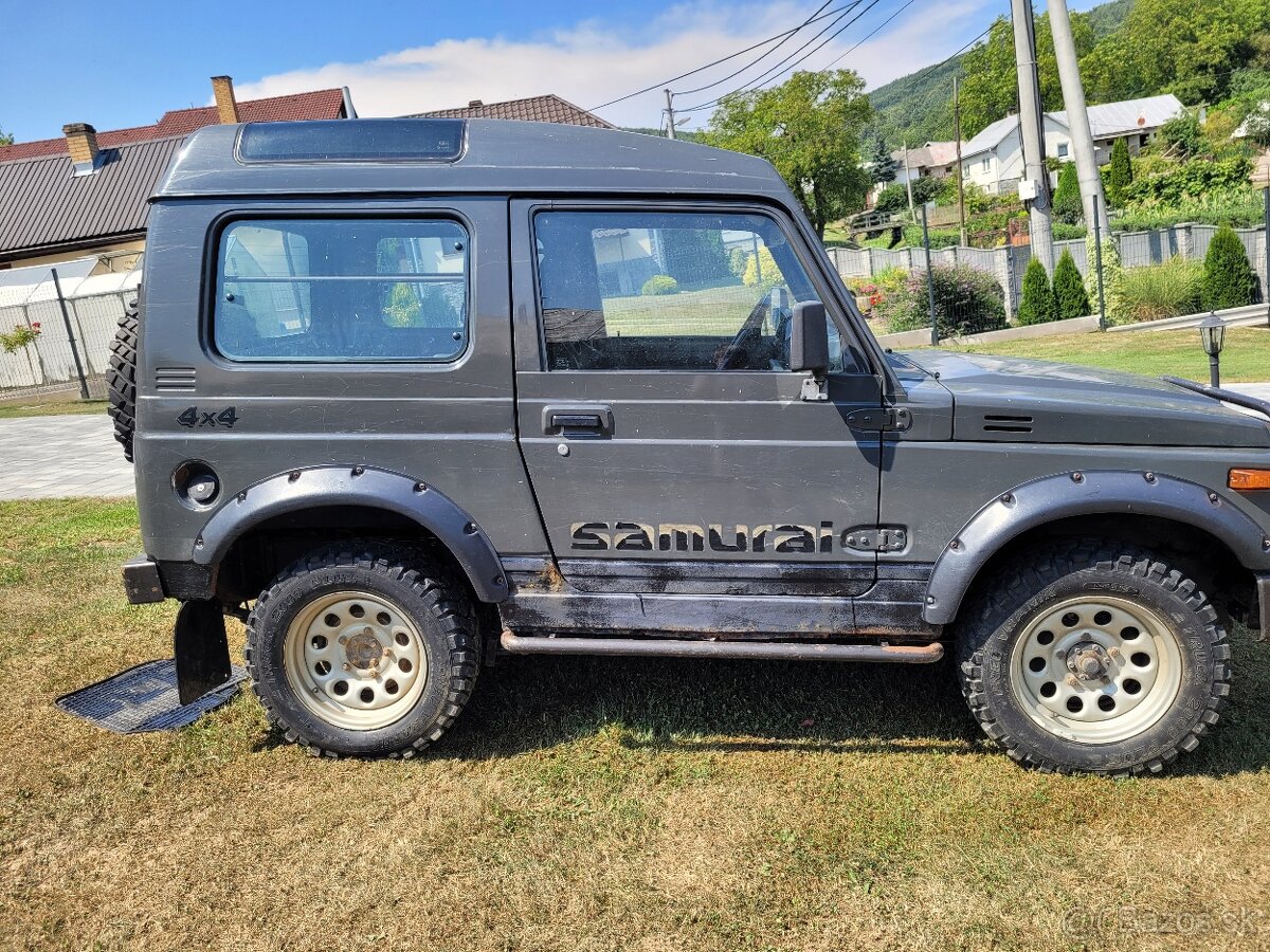 Suzuki Samurai