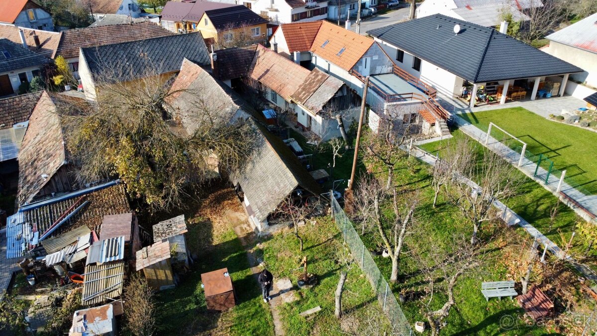 Starší rodinný dom s pozemkom 926 m2, Moravské Lieskové