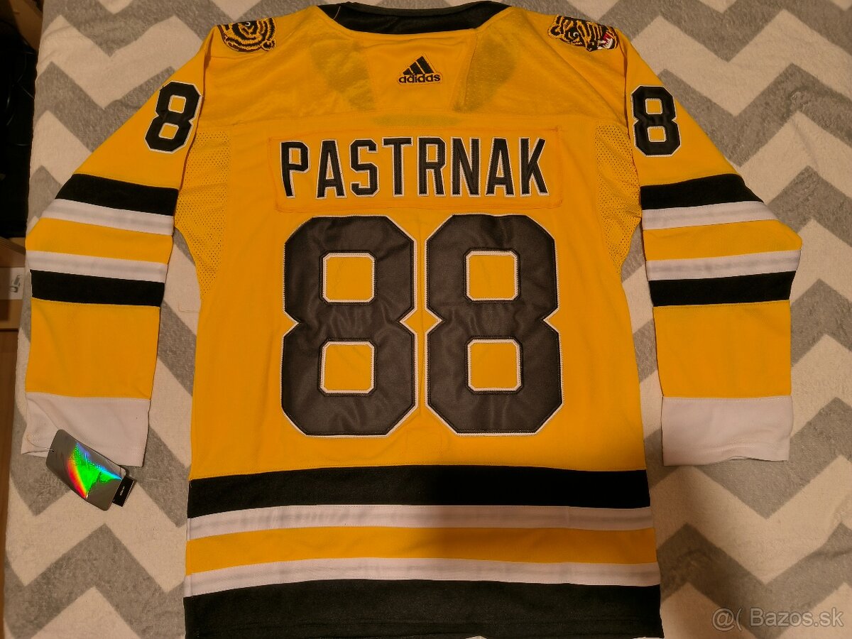 Novy Hokejovy dres Boston Bruins Pastrnak velkost S