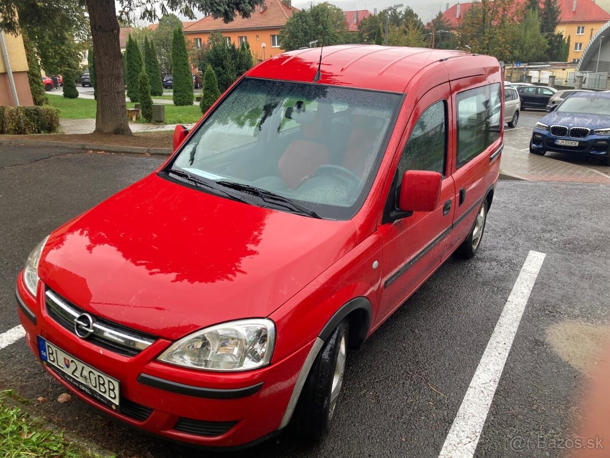 Opel Combo ´2009 - rezervované