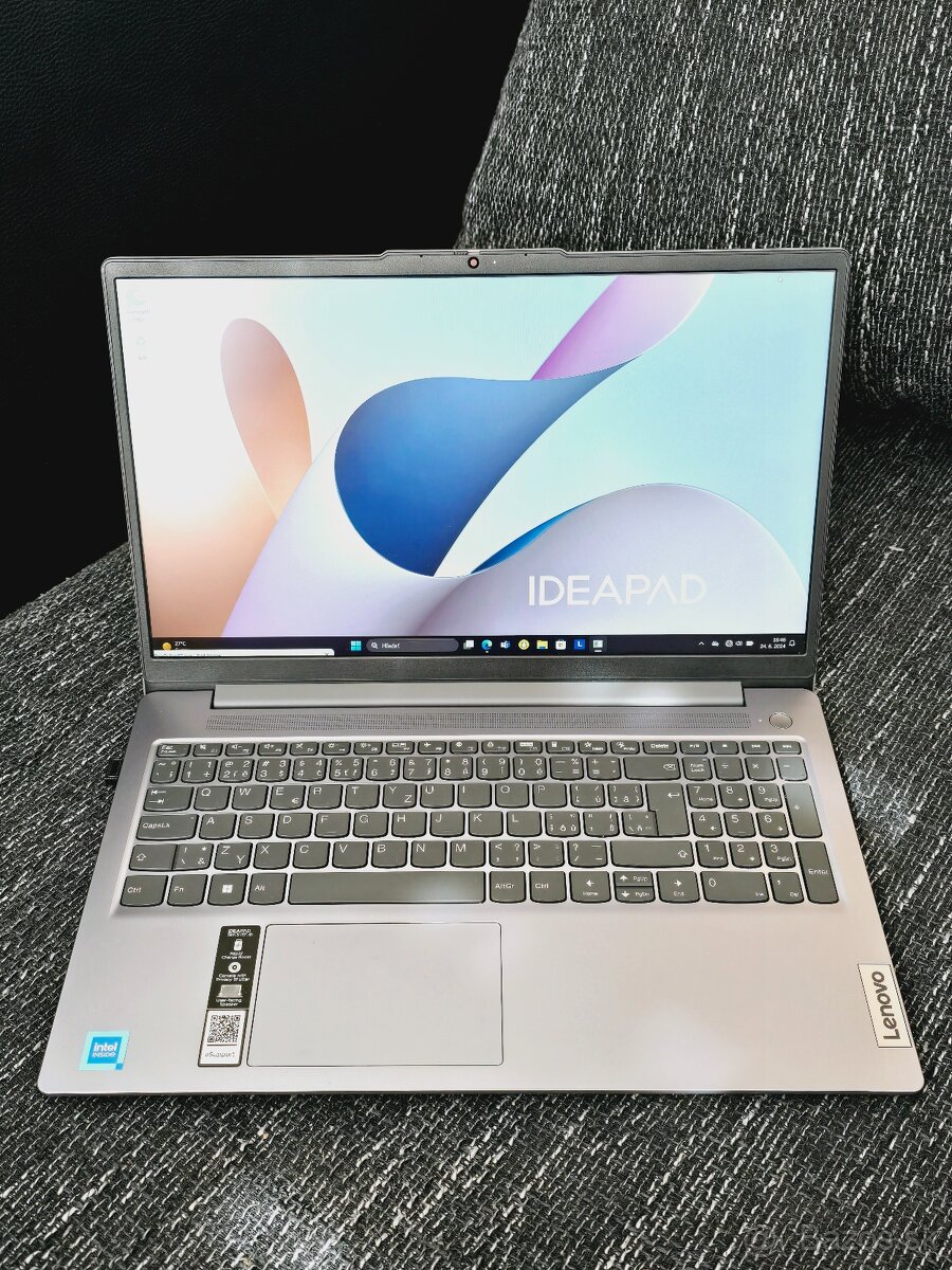 Notebook Lenovo Ideapad Slim 3 15IAN8