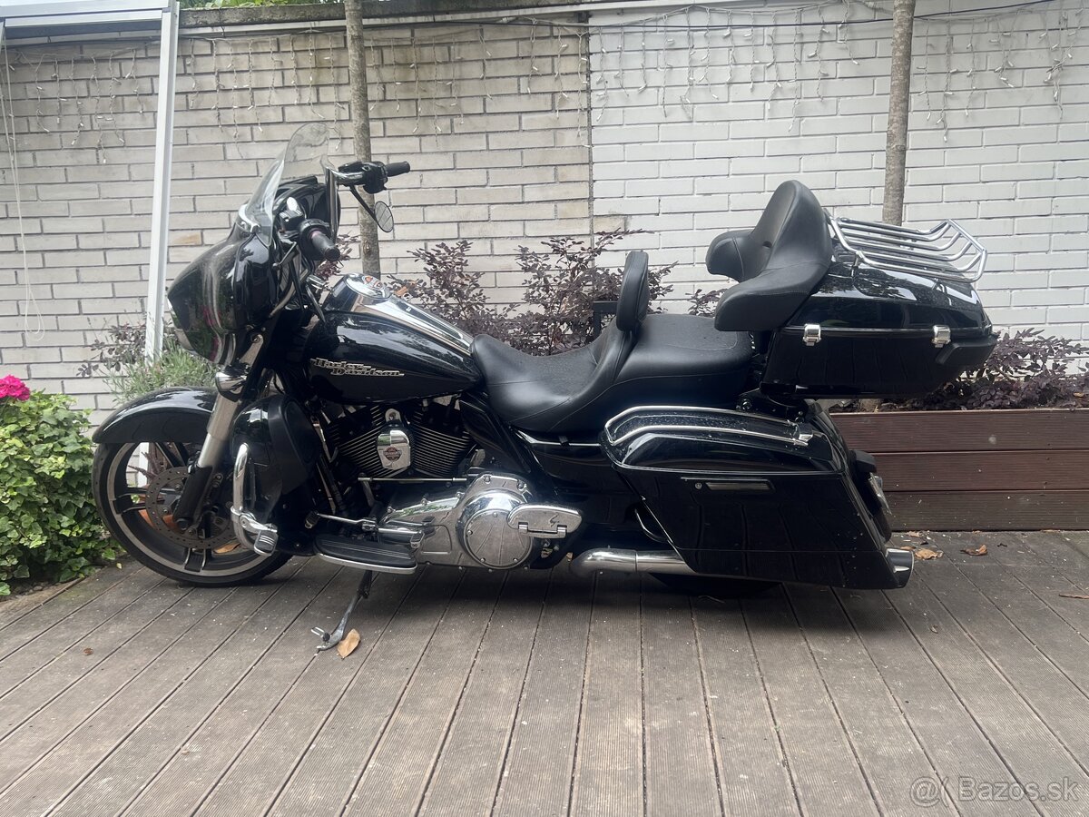 Harley davidson street Glide 103