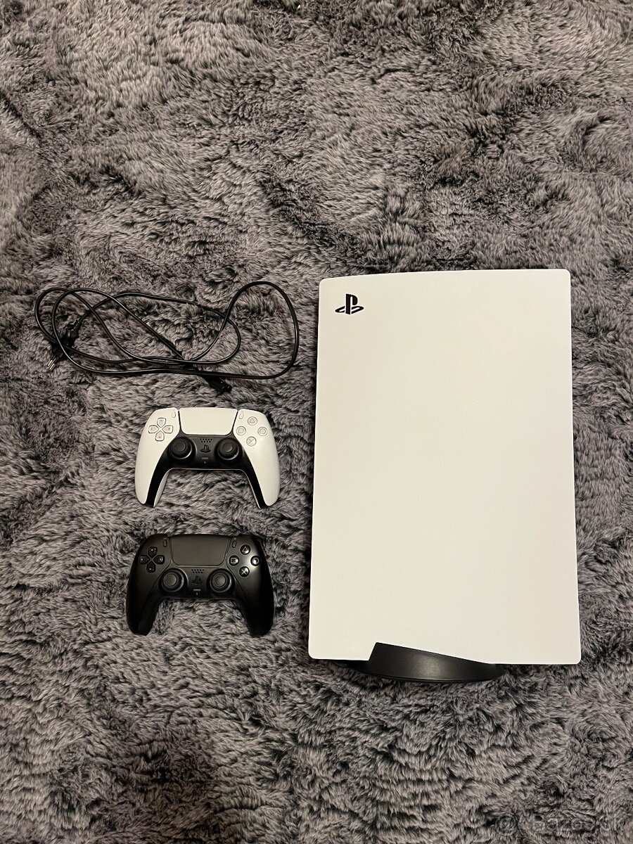 Playstation 5 + 2 ovládače + záruka do 09/2025