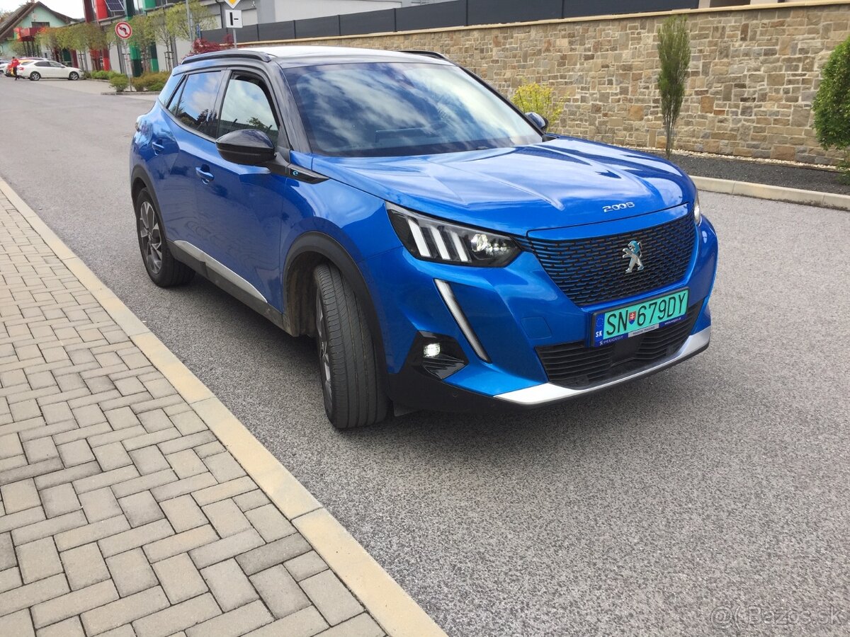 Peugeot e2008 GT, NEW 03/2021 Electric 100kW, 50kWh