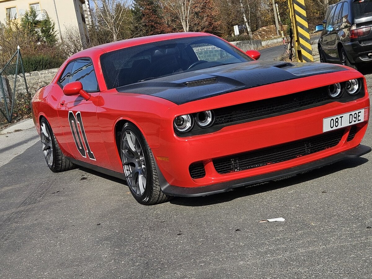 Dodge challenger 6.4hemi RT r.v.2015