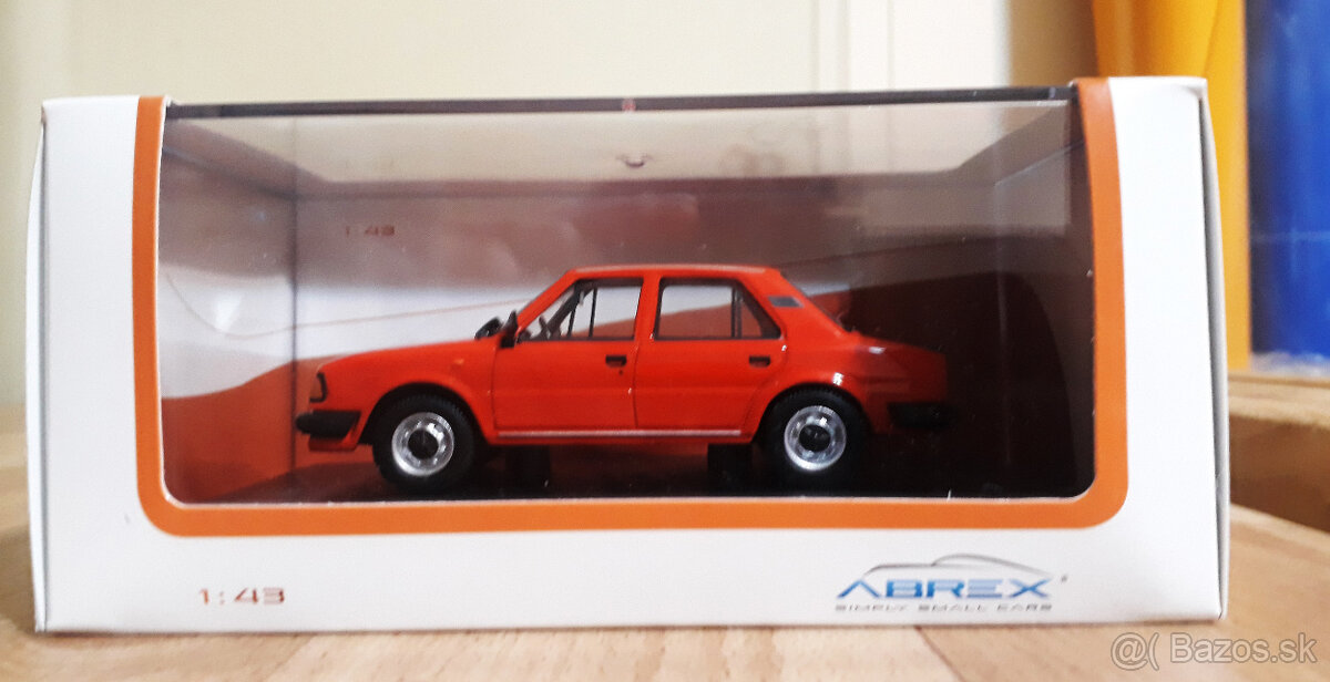 Abrex 1:43 Škoda 120L červená šípková