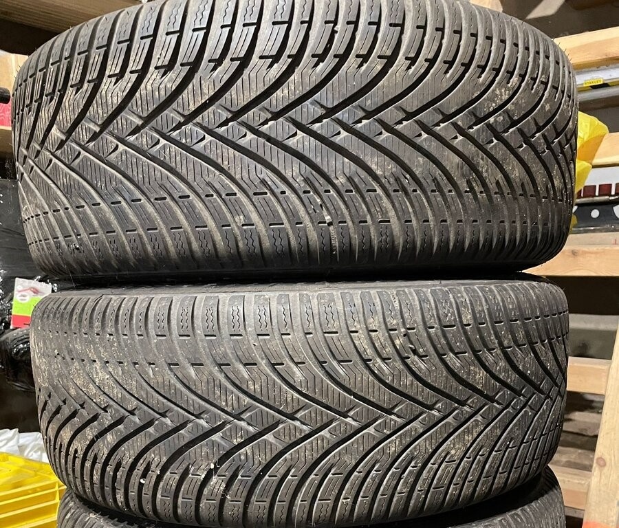 Predam zimne pneumatiky 235/45 r18 BFgoodrich