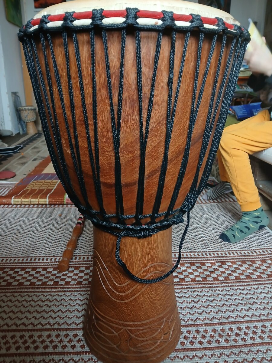 Predám veľké africké DJEMBE