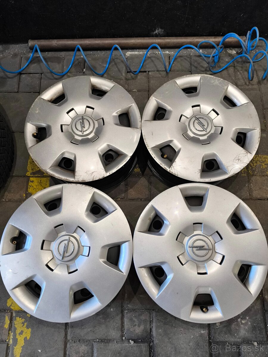 4X100 R15 Opel Disky+Puklice