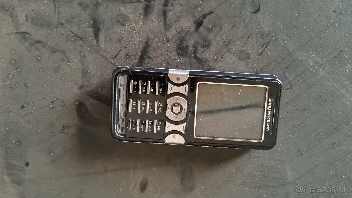 Predám 2ks Sony Ericsson k550i