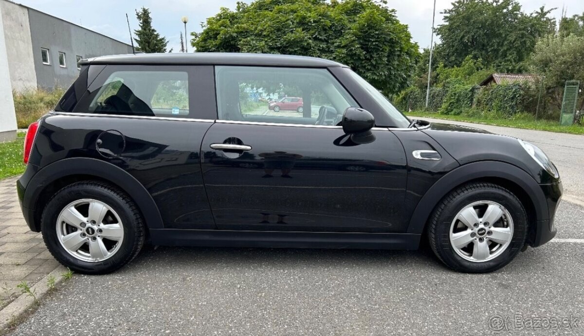 Mini Cooper 1,5 turbo benzin rv:15 naj:45tis.km