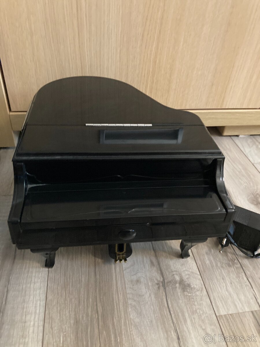 Radio s CD piano