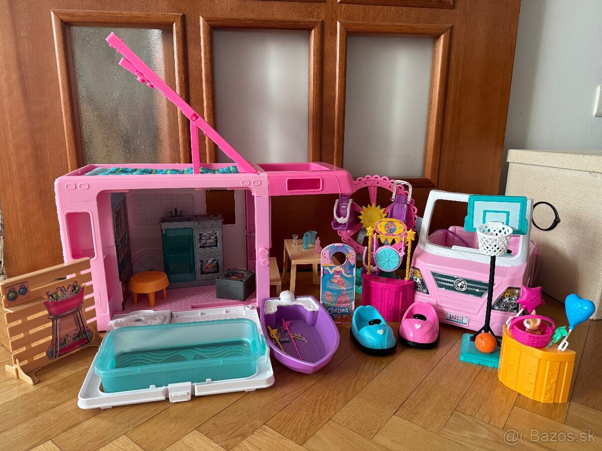 Barbie domček a Karavan 3v1