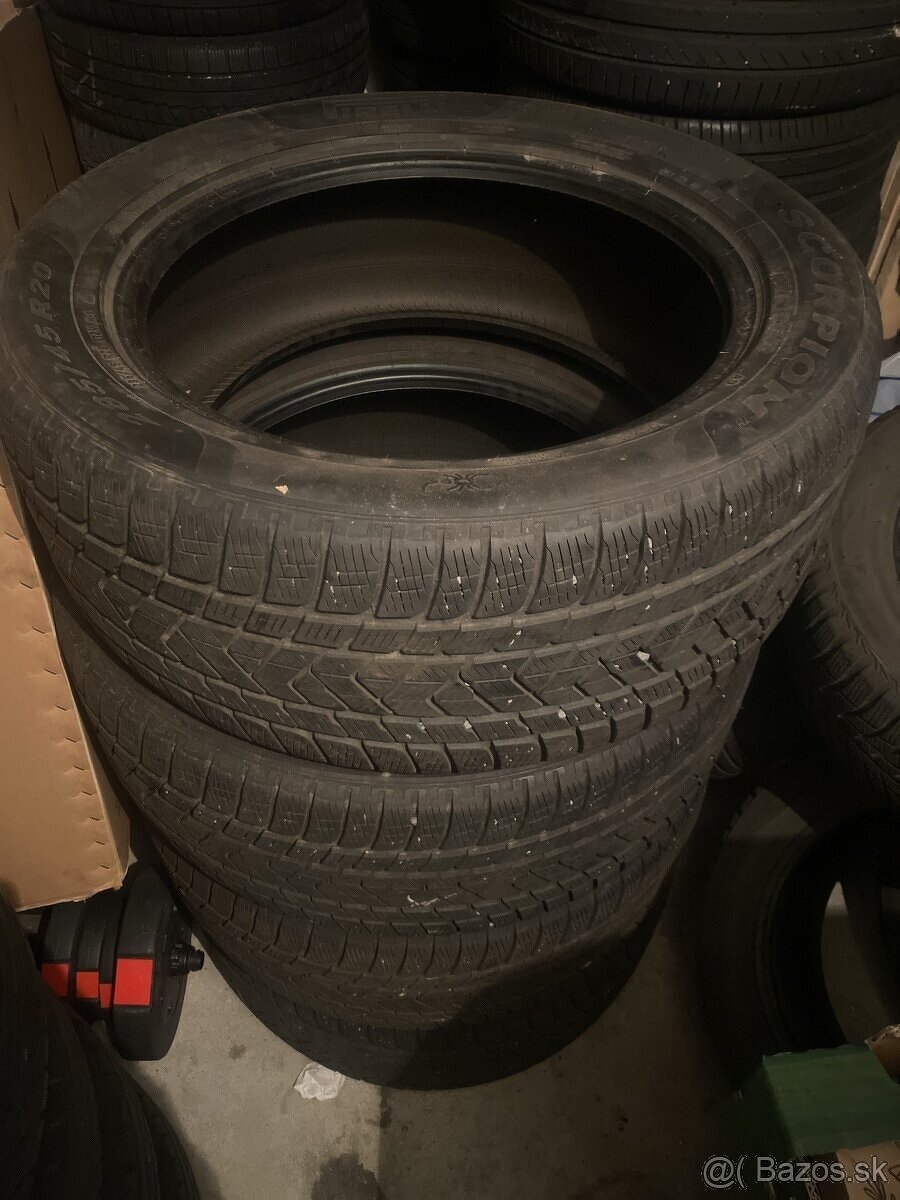 4 ks ZIMA 285/45 R20 112V PIRELLI dezén cca 5-5,5 mm rok2021