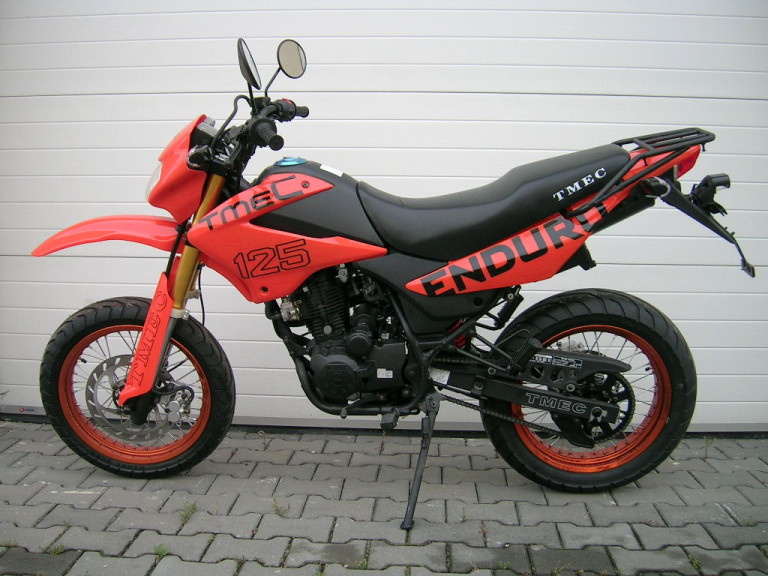 Predam motorku tmec 125