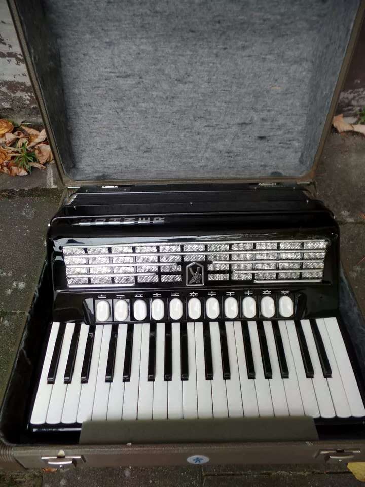 96 basový akordeon HOHNER - Favorit IV