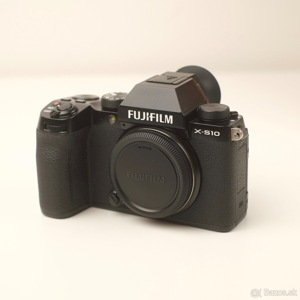 Fujifilm X-S10