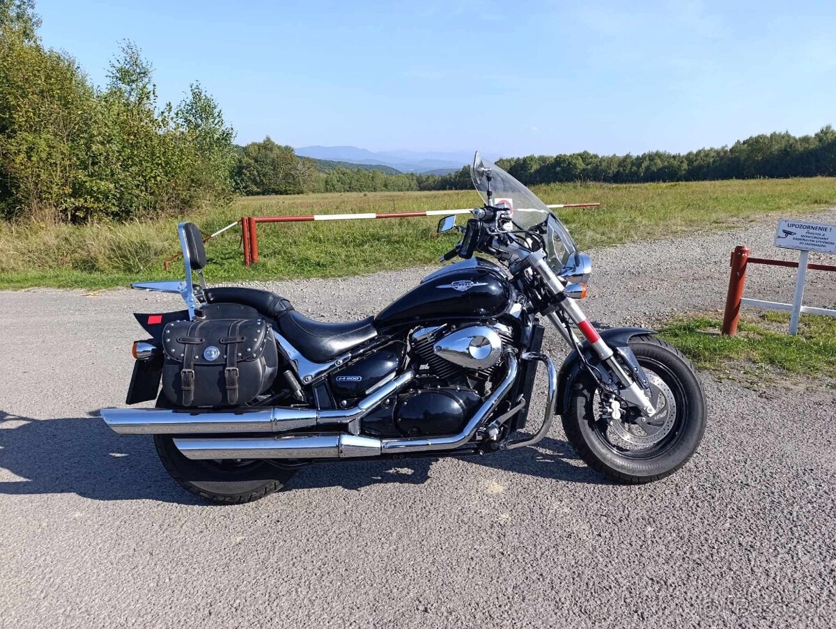 Suzuki intruder