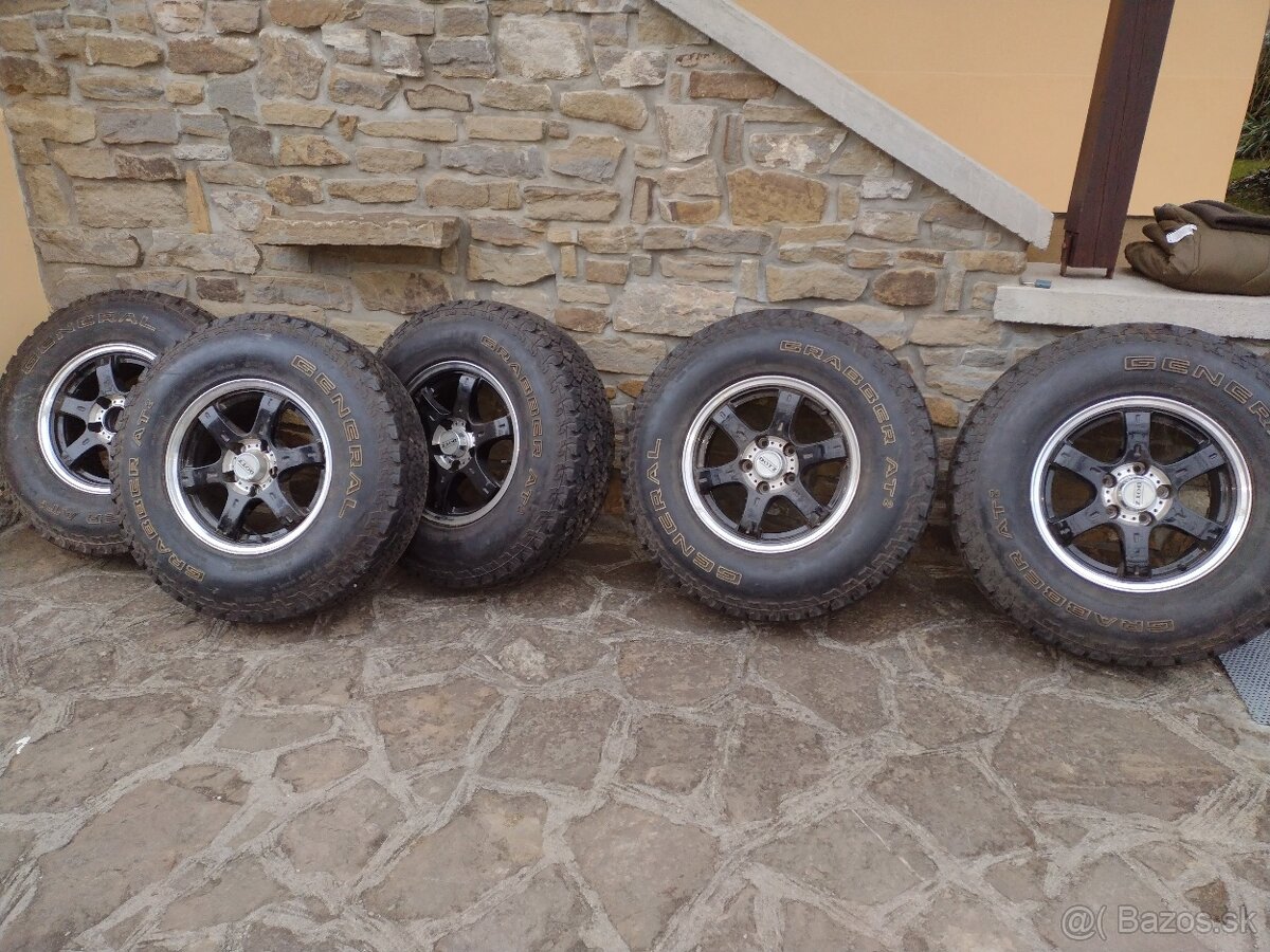 Off Road LT 235/85/16    120/116S