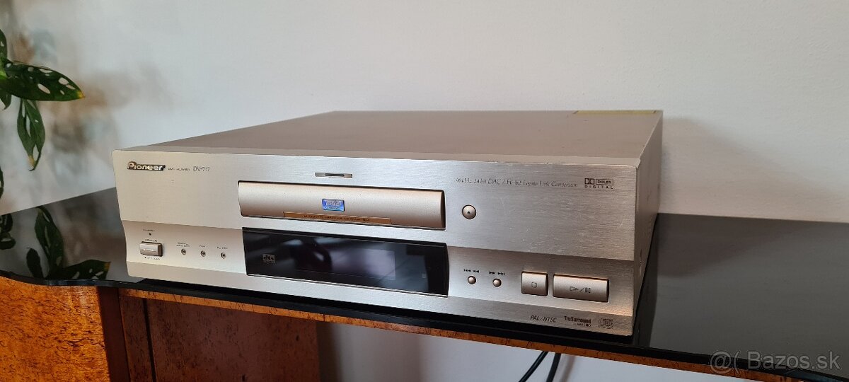 Pioneer DV 717 champane