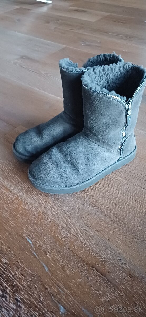 Kožené snehule Classic UGG šede s prímesou vlny