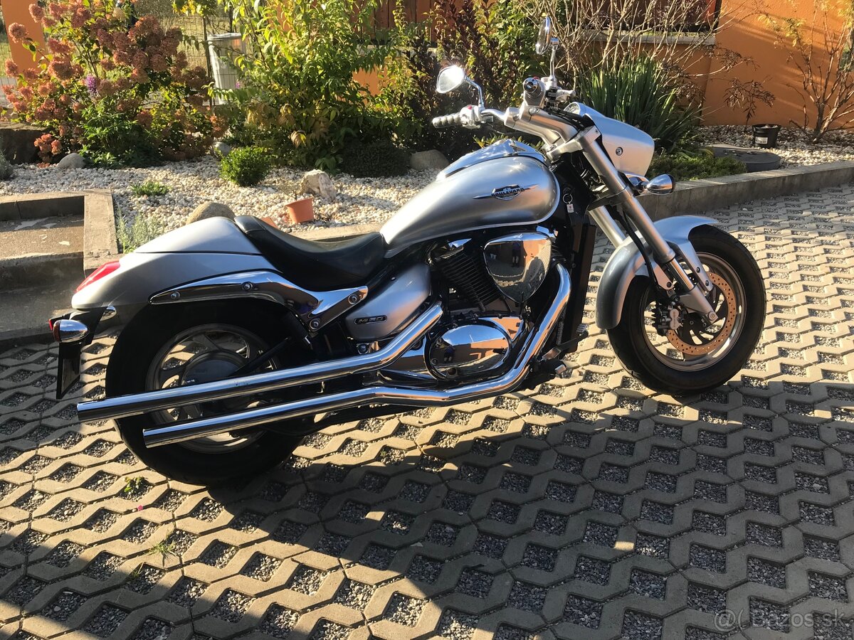 Suzuki Intruder 800